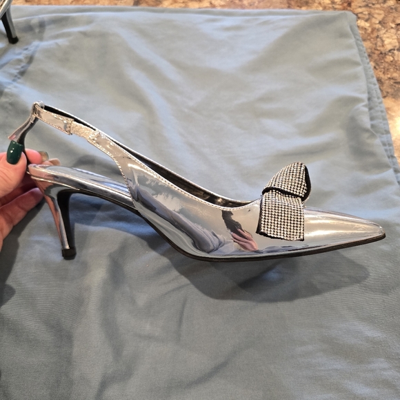 Elegant Silver Women's Slingback Heels - Picture 3 of 5